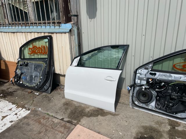 bontott VW POLO V Bal első Ajtó (Részeivel)