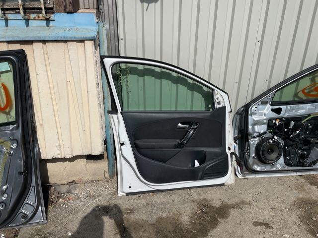 bontott VW POLO V Bal első Ajtó (Részeivel)