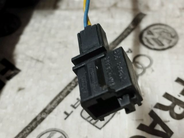 bontott VW POLO V Bal első Biztonsági Öv Csat