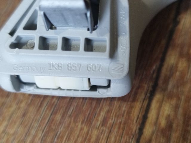 bontott VW POLO V Bal első Kapaszkodó (Felső)