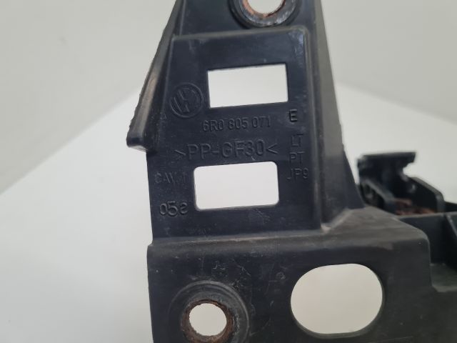 bontott VW POLO V Bal első Oldal Lökhárító Tartó (Műanyag)