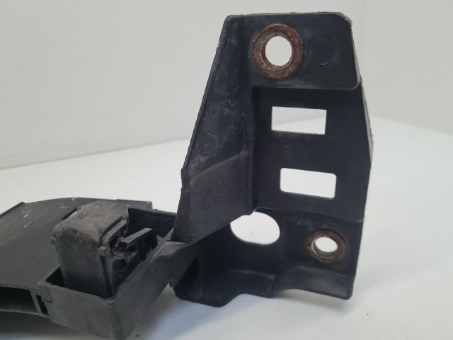 bontott VW POLO V Bal első Oldal Lökhárító Tartó (Műanyag)