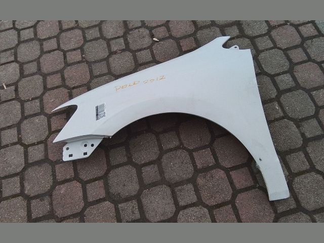 bontott VW POLO V Bal első Sárvédő