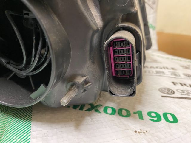 bontott VW POLO V Bal Fényszóró