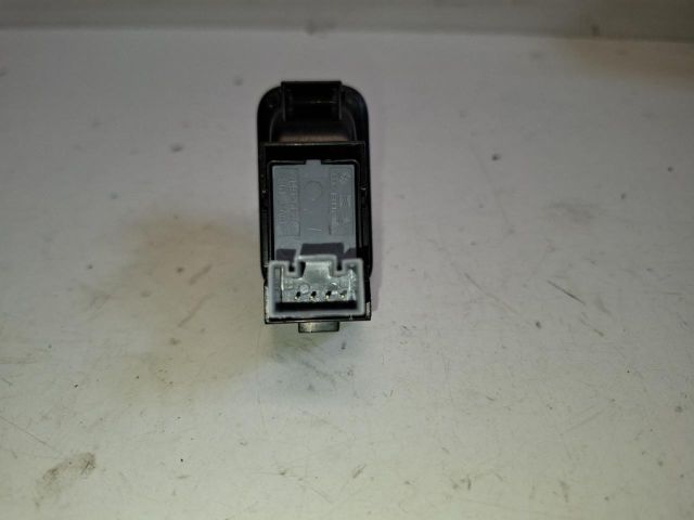 bontott VW POLO V Bal hátsó Ablakemelő Kapcsoló