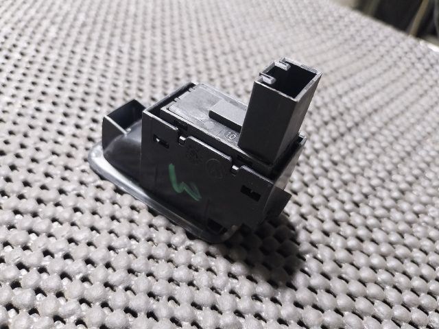 bontott VW POLO V Bal hátsó Ablakemelő Kapcsoló