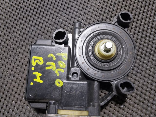 bontott VW POLO V Bal hátsó Ablakemelő Motor