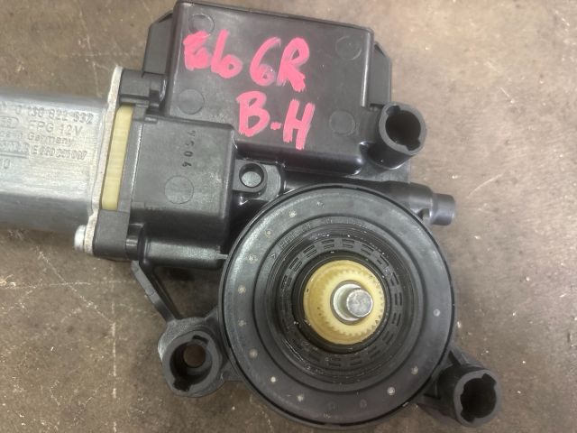 bontott VW POLO V Bal hátsó Ablakemelő Motor