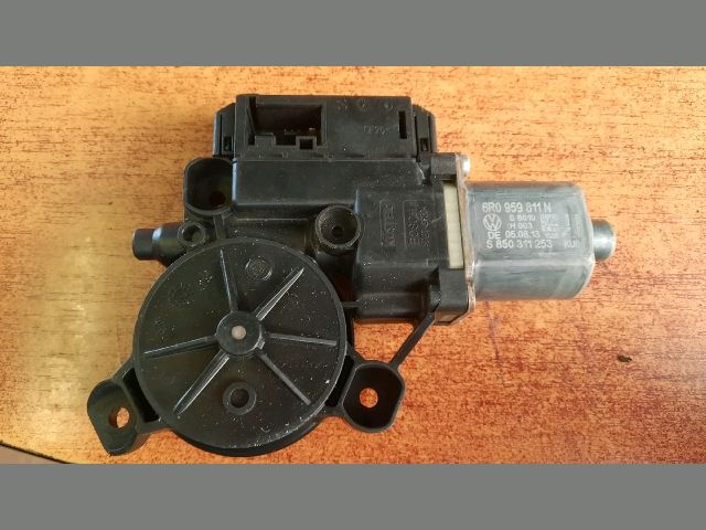 bontott VW POLO V Bal hátsó Ablakemelő Motor