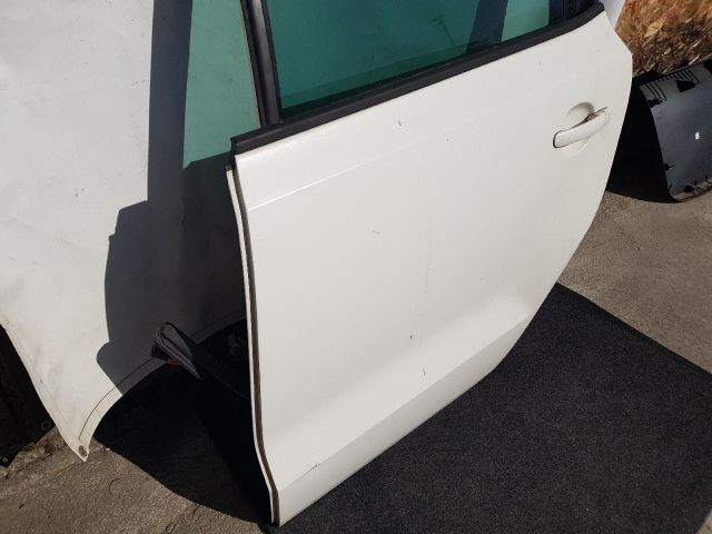 bontott VW POLO V Bal hátsó Ajtó (Részeivel)