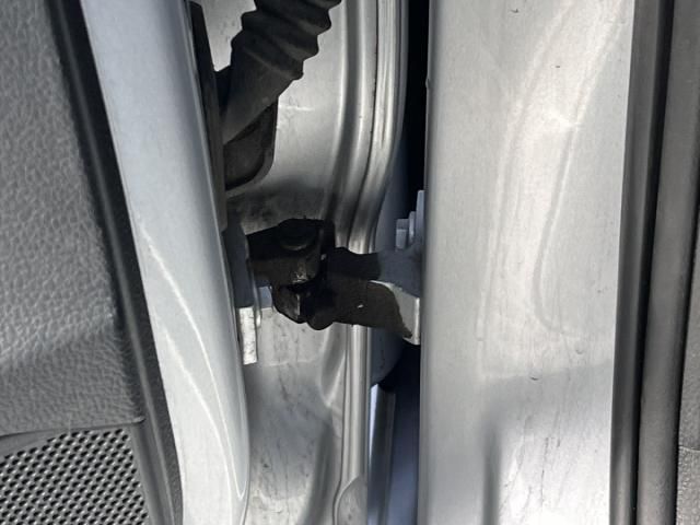 bontott VW POLO V Bal hátsó Alsó Zsanér