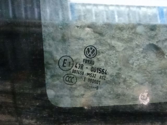 bontott VW POLO V Bal hátsó Fixüveg (Ajtóban)