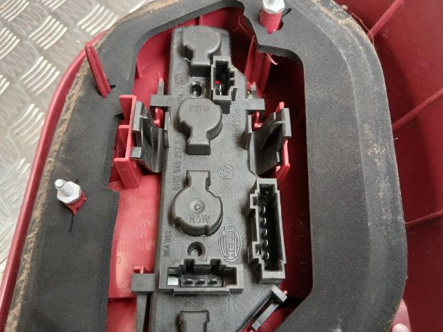 bontott VW POLO V Bal Hátsó Lámpa