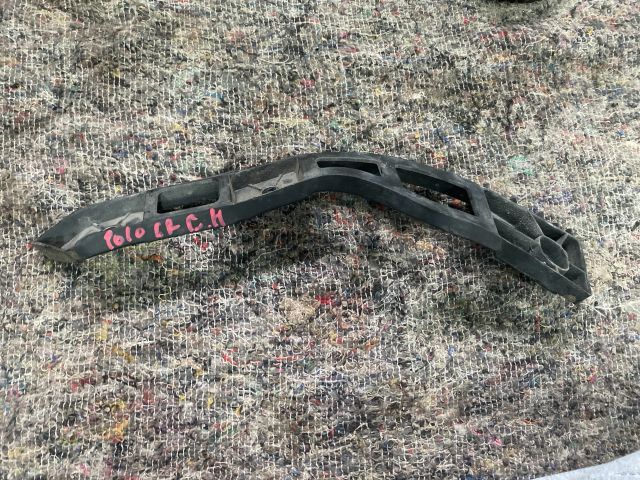 bontott VW POLO V Bal hátsó Oldal Lökhárító Tartó (Műanyag)