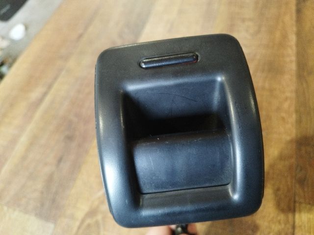 bontott VW POLO V Bal hátsó Ülés Rögzítő