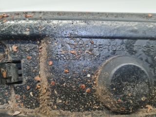 bontott VW POLO V Bal Sárvédő Csavar Burkolat