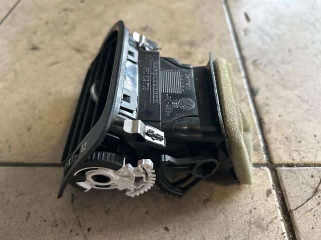 bontott VW POLO V Bal Szellőző