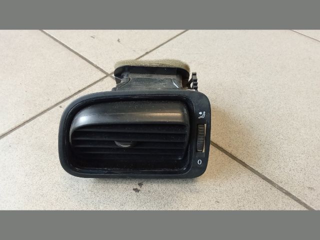 bontott VW POLO V Bal Szellőző