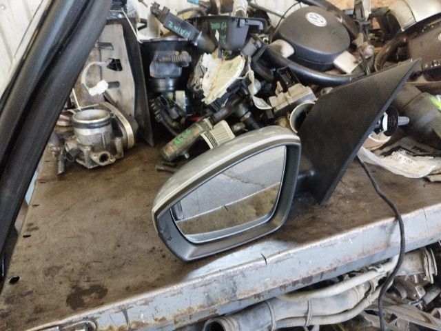 bontott VW POLO V Bal Visszapillantó Tükör (Mechanikus)