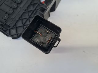 bontott VW POLO V Biztosítéktábla Fedél