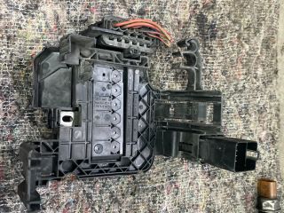 bontott VW POLO V Biztosítéktábla Fedél