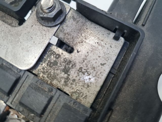 bontott VW POLO V Biztosítéktábla Fedél