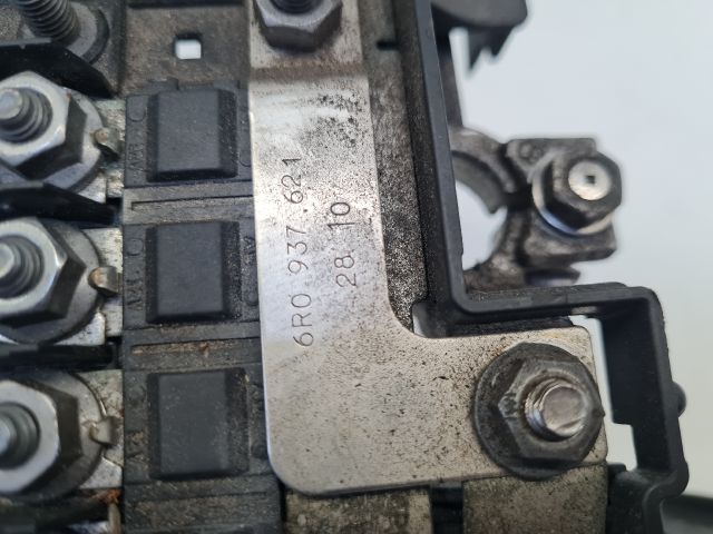 bontott VW POLO V Biztosítéktábla Fedél