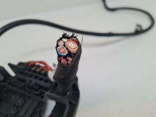 bontott VW POLO V Biztosítéktábla Fedél