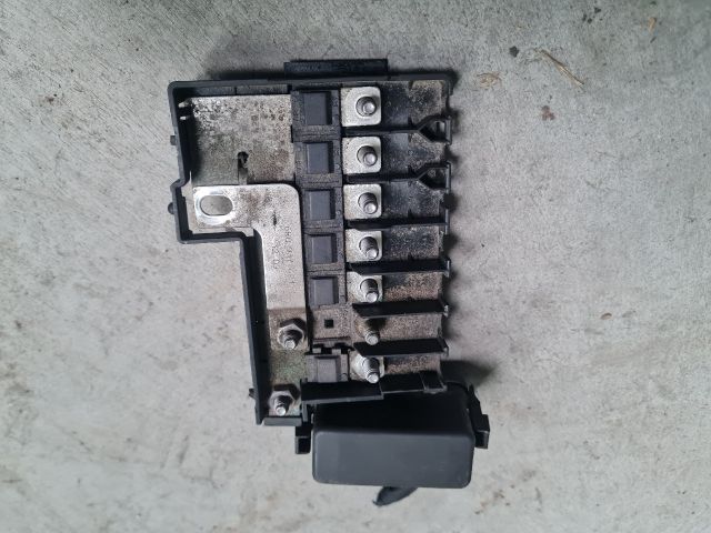 bontott VW POLO V Biztosítéktábla Motortér