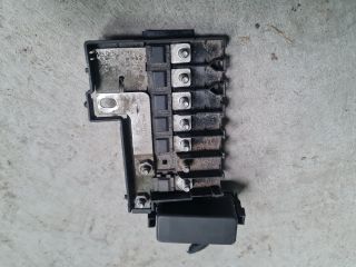 bontott VW POLO V Biztosítéktábla Motortér