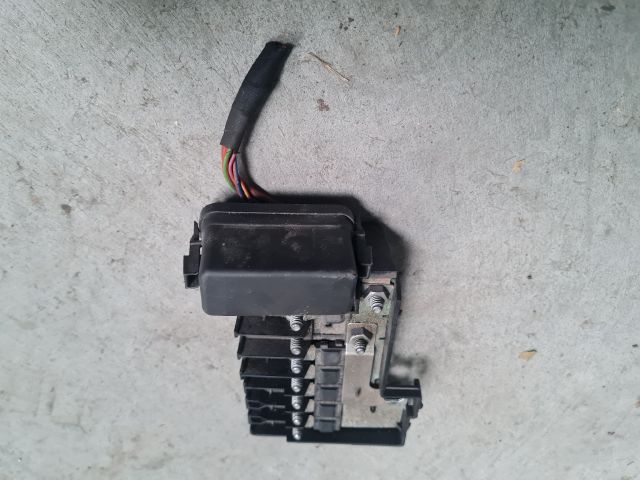 bontott VW POLO V Biztosítéktábla Motortér