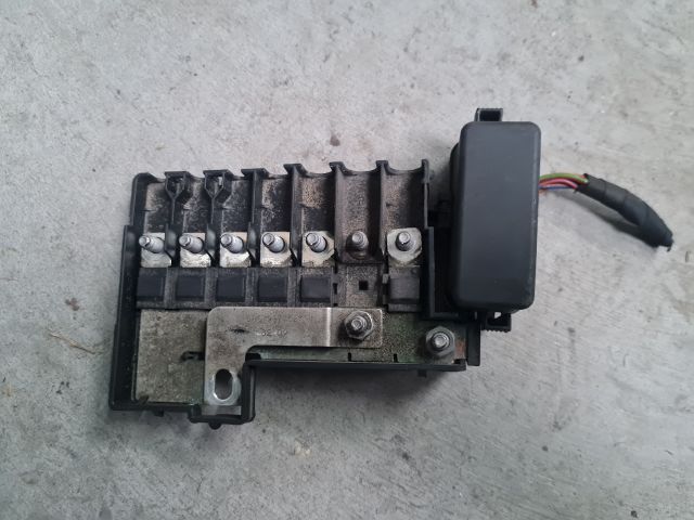 bontott VW POLO V Biztosítéktábla Motortér