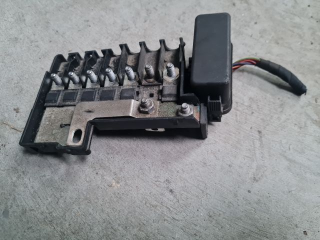 bontott VW POLO V Biztosítéktábla Motortér