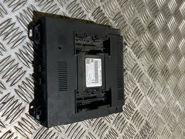 bontott VW POLO V Biztosítéktábla Utastér