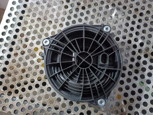 bontott VW POLO V Csomagtér Nyitó Kar / Gomb