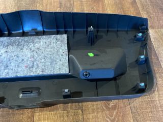 bontott VW POLO V Csomagtérajtó Burkolat Alsó