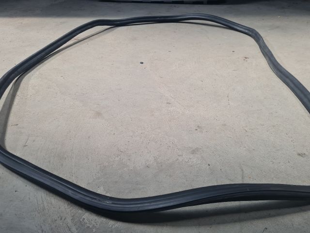 bontott VW POLO V Csomagtérajtó Gumikéder