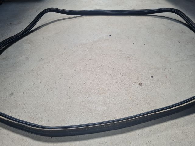 bontott VW POLO V Csomagtérajtó Gumikéder