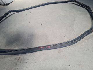 bontott VW POLO V Csomagtérajtó Gumikéder