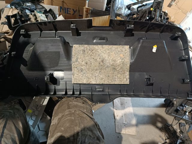 bontott VW POLO V Csomagtérajtó Kárpit