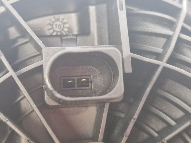 bontott VW POLO V Csomagtérajtó Kilincs