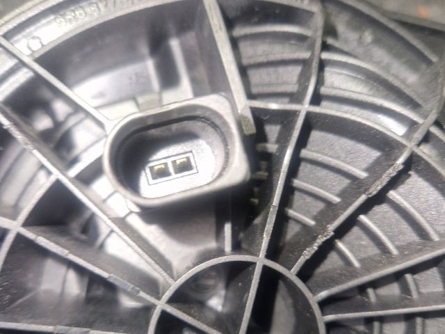 bontott VW POLO V Csomagtérajtó Kilincs