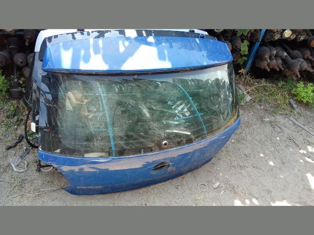 bontott VW POLO V Csomagtérajtó (Részeivel)