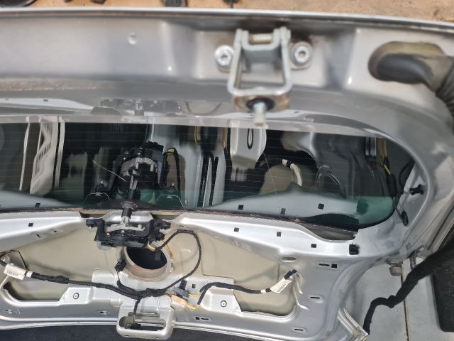 bontott VW POLO V Csomagtérajtó (Részeivel)