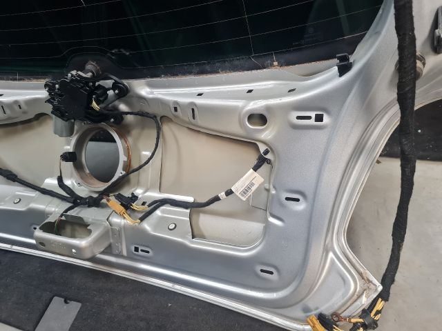 bontott VW POLO V Csomagtérajtó (Részeivel)