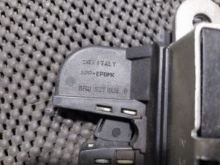 bontott VW POLO V Csomagtérajtó Zárbetét