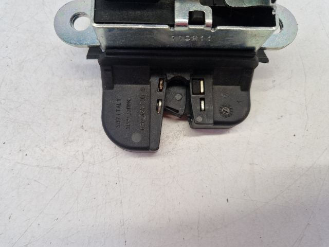 bontott VW POLO V Csomagtérajtó Zárszerkezet