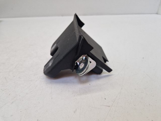 bontott VW POLO V Csomagtérajtó Zárszerkezet