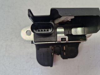 bontott VW POLO V Csomagtérajtó Zárszerkezet