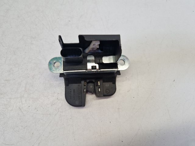 bontott VW POLO V Csomagtérajtó Zárszerkezet